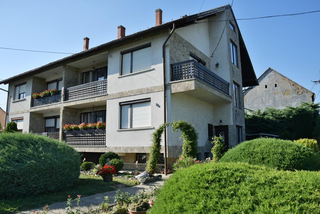 Pesti Vendégház Zalalövő Hotel Exterior foto